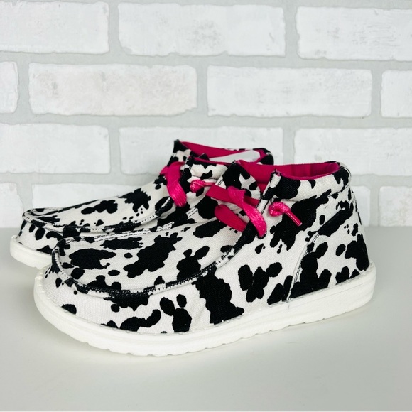 Very G Girl’s Gypsy Jazz White & Black Slinky Sneakers Cow Print Sizes‎ 3 & 4 - Picture 1 of 10